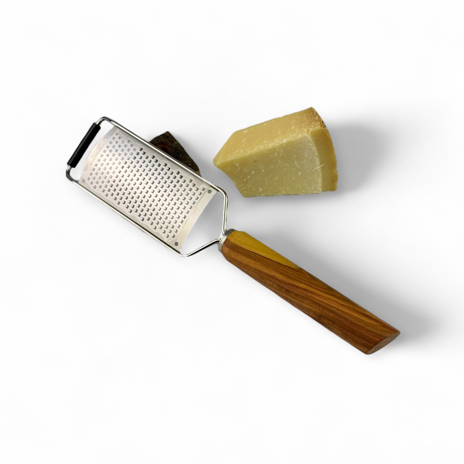 Käse- und Parmesanreibe aus Zwetschge Käse- und Parmesanreibe aus Zwetschge