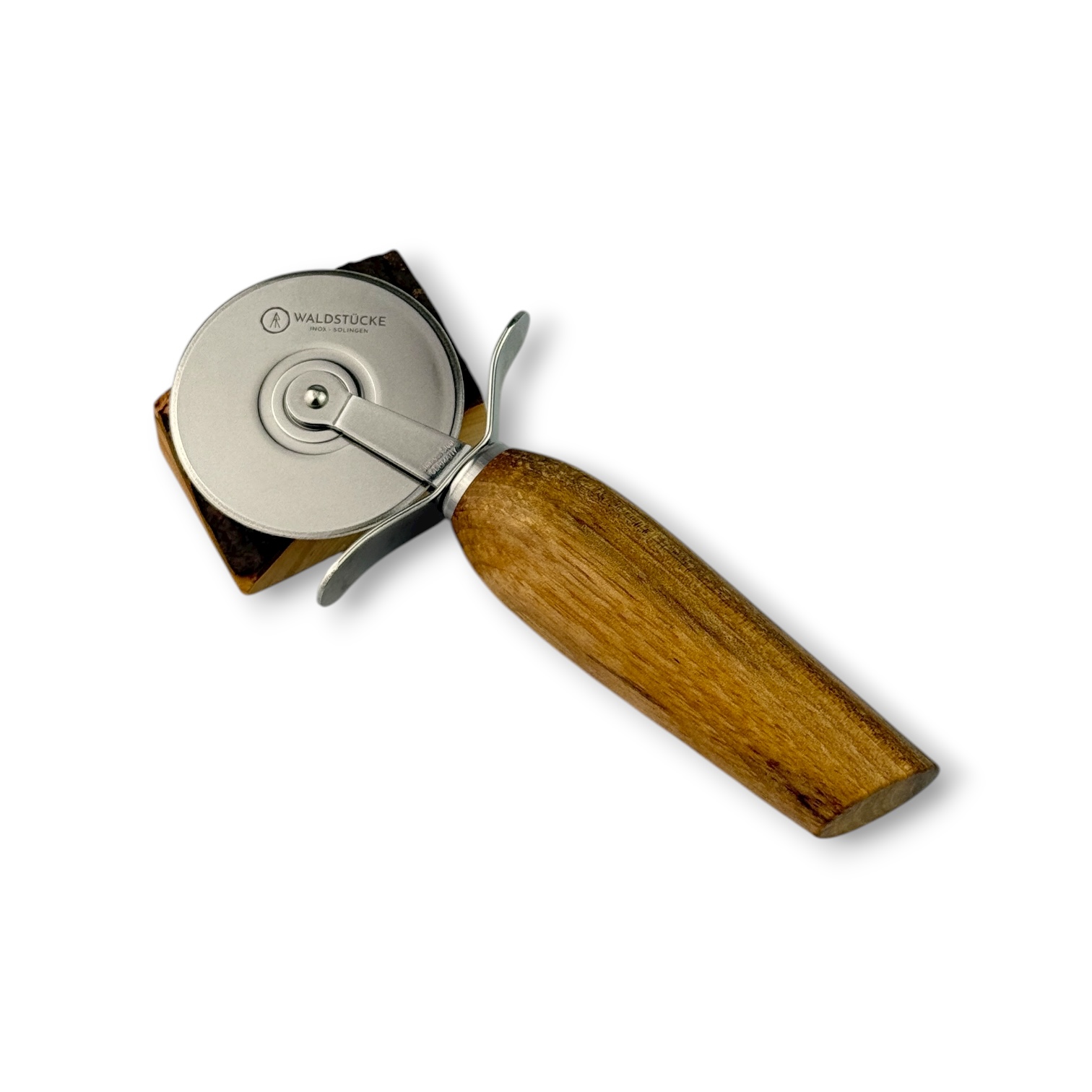 Pizzaschneider aus Nussbaum